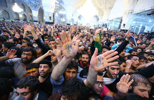 (تصاویری) سخنرانی رهبر انقلاب در حرم رضوی (تصاویری) سخنرانی رهبر انقلاب در حرم رضوی
