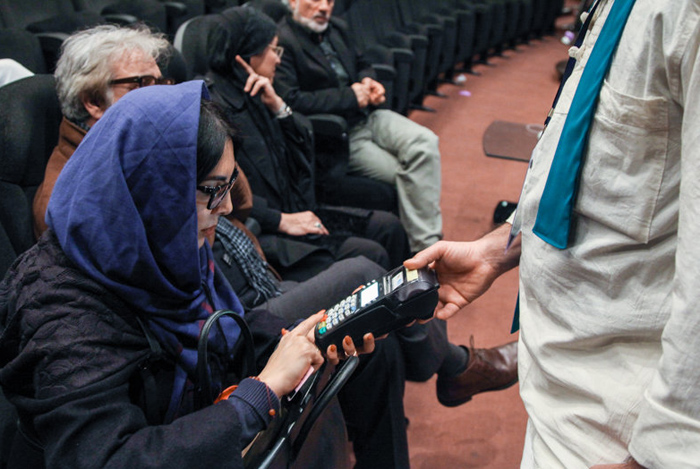 (تصاویر) استقلالیها در اکران خیریه«کاغذبیخط» (تصاویر) استقلالیها در اکران خیریه«کاغذبیخط»