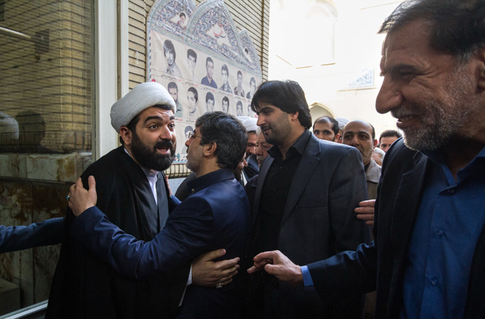 (تصاویر) مجلس ترحیم پدر شهاب مرادی (تصاویر) مجلس ترحیم پدر شهاب مرادی