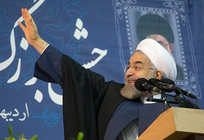 (تصاویر) روحانی در جمع کارگران (تصاویر) روحانی در جمع کارگران