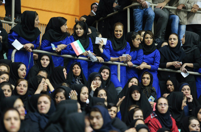 (تصاویر) روحانی در جمع کارگران (تصاویر) روحانی در جمع کارگران