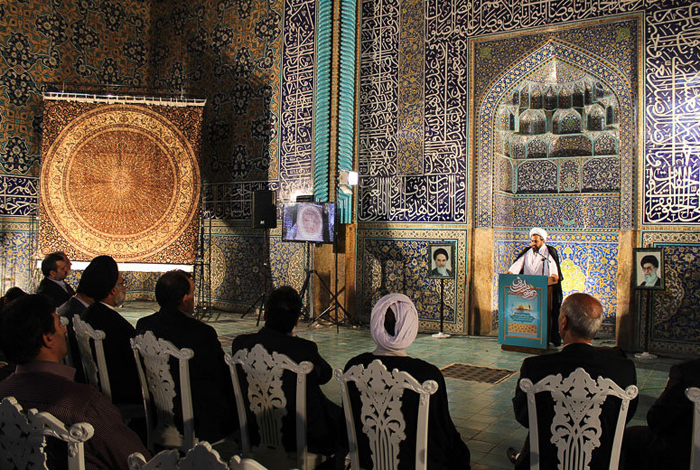 (تصاویر) رونمایی از فرش حرمحضرتزینب(س) (تصاویر) رونمایی از فرش حرمحضرتزینب(س)