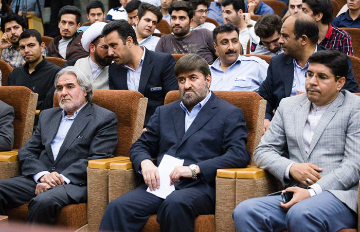 (تصاویر) سخنرانی علی مطهری در مشهد (تصاویر) سخنرانی علی مطهری در مشهد
