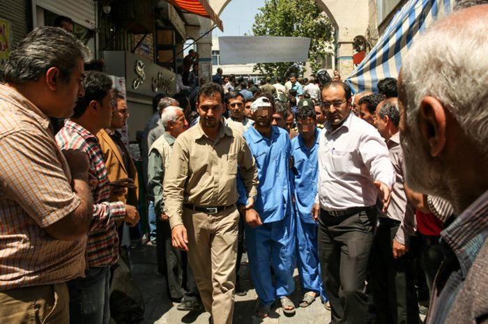 (تصاویر) بازسازی سرقت از بازار تهران (تصاویر) بازسازی سرقت از بازار تهران
