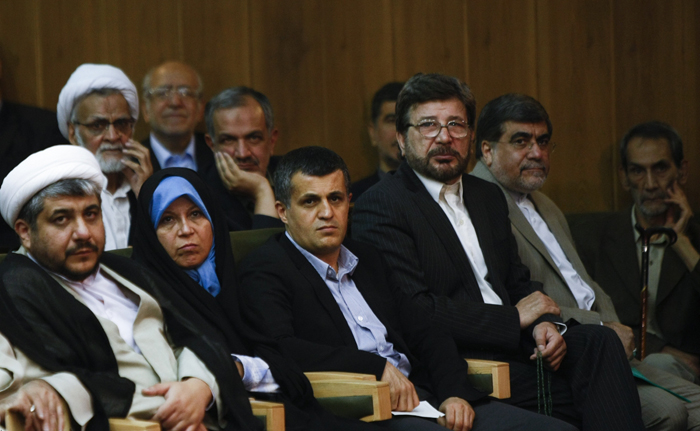 (تصاویر) رونمایی هاشمی از «تاریخ جامع ایران»