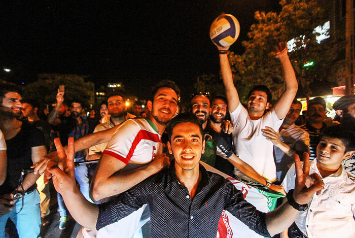 (تصاویر) کارناوال شادی پس از دومین برد از امریکا (تصاویر) کارناوال شادی پس از دومین برد از امریکا