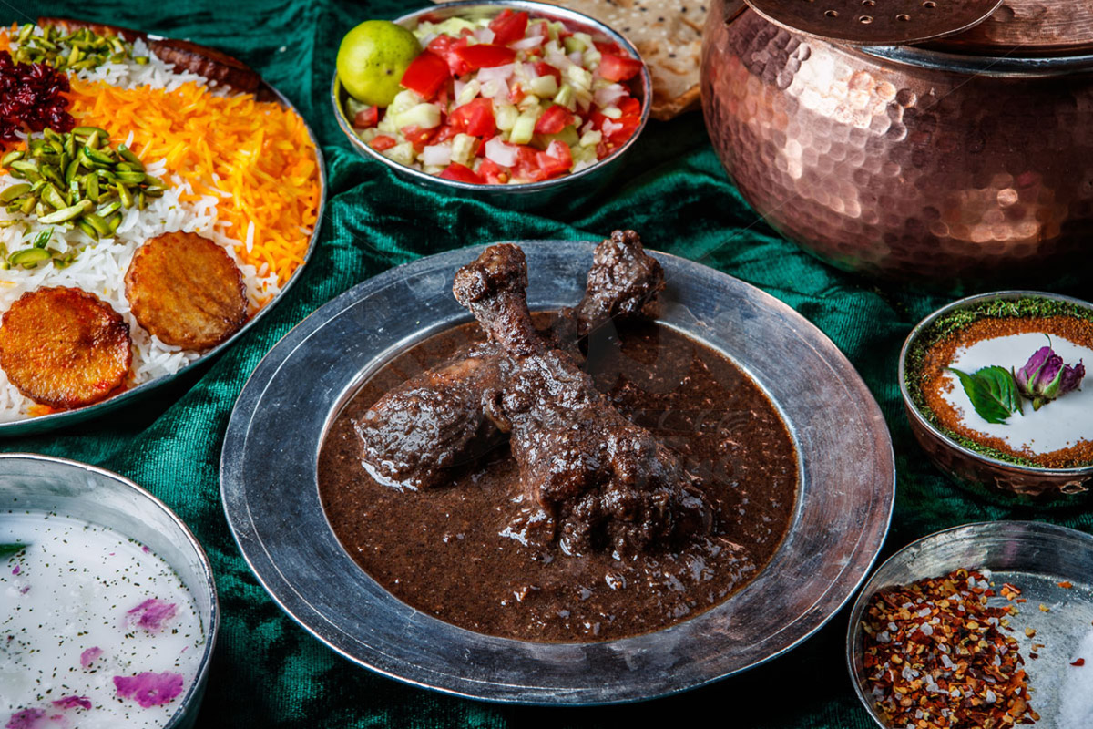 همه چیز درباره آداب و رسوم شب یلدا در ایران