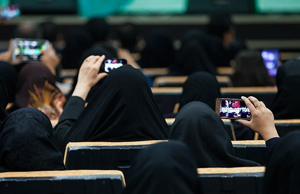 (تصاویر) حضور کلاه مخملیها در همایش اصولگرایان (تصاویر) حضور کلاه مخملیها در همایش اصولگرایان