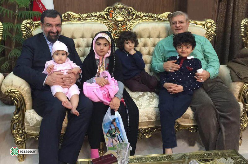 (عکس) محسن رضایی در کنار نوهها (عکس) محسن رضایی در کنار نوهها