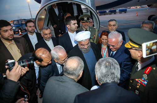 (تصاویر) روحانی وارد استانبول شد