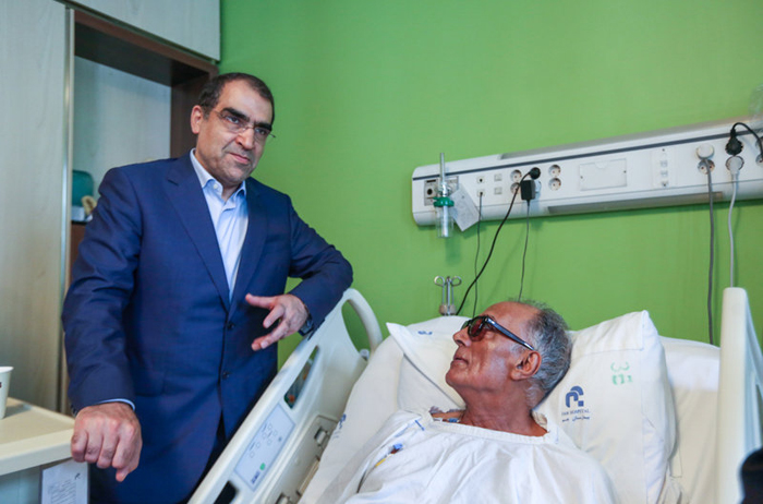 اولین تصاویر از کیارستمی پس از بهبودی نسبی اولین تصاویر از کیارستمی پس از بهبودی نسبی