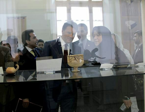 (تصاویر) بازدید نخستوزیر ایتالیا از موزه ملی (تصاویر) بازدید نخستوزیر ایتالیا از موزه ملی