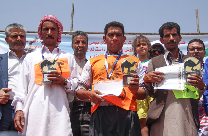 (تصاویر) مسابقات کشوری شترسواری (تصاویر) مسابقات کشوری شترسواری