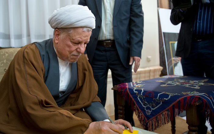 (تصاویر) رونمایی از کتاب تازه درباره هاشمی (تصاویر) رونمایی از کتاب تازه درباره هاشمی
