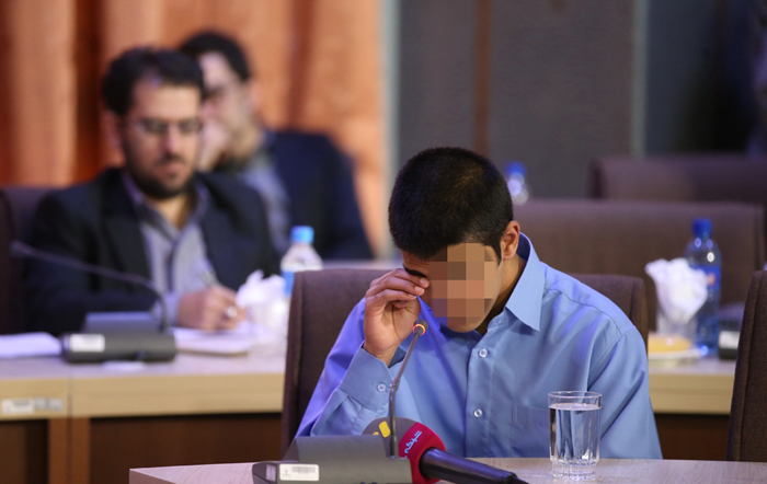 (تصاویر) قاتل ستایش در حضور دادستان تهران (تصاویر) قاتل ستایش در حضور دادستان تهران