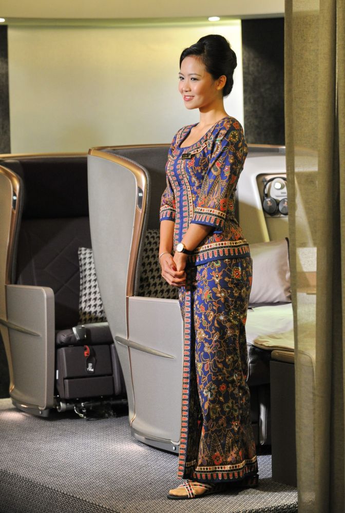 (تصاویر) زنان مهماندار در هواپیمایی‌های جهان