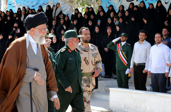 (تصاویر) رهبرانقلاب در مراسم دانشآموختگی دانشجویان افسری (تصاویر) رهبرانقلاب در مراسم دانشآموختگی دانشجویان افسری