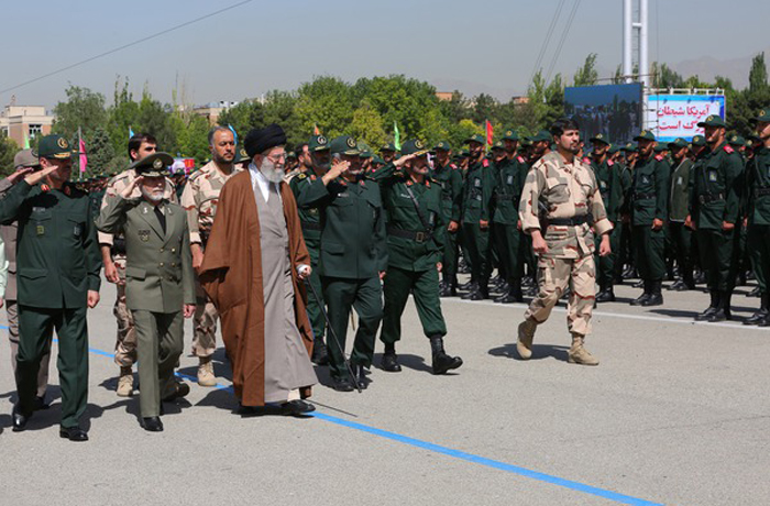 (تصاویر) رهبرانقلاب در مراسم دانشآموختگی دانشجویان افسری (تصاویر) رهبرانقلاب در مراسم دانشآموختگی دانشجویان افسری