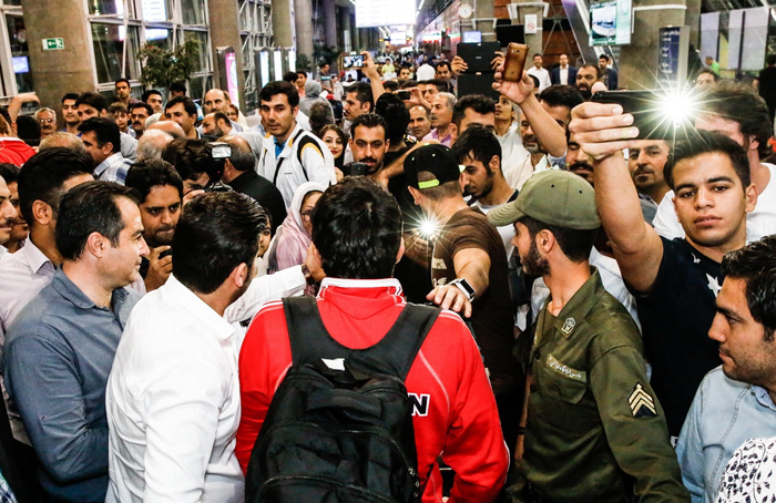 (تصاویر) ورود قهرمانان کشتی به کشور (تصاویر) ورود قهرمانان کشتی به کشور