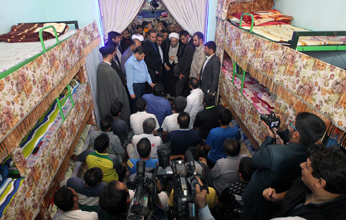 (تصاویر) بازدید آملی لاریجانی از کهریزک (تصاویر) بازدید آملی لاریجانی از کهریزک