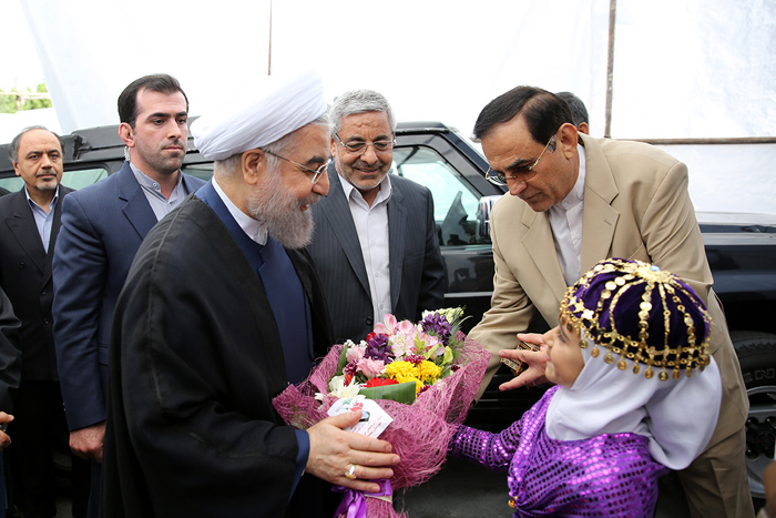 (تصاویر) استقبال از روحانی در مهاباد (تصاویر) استقبال از روحانی در مهاباد