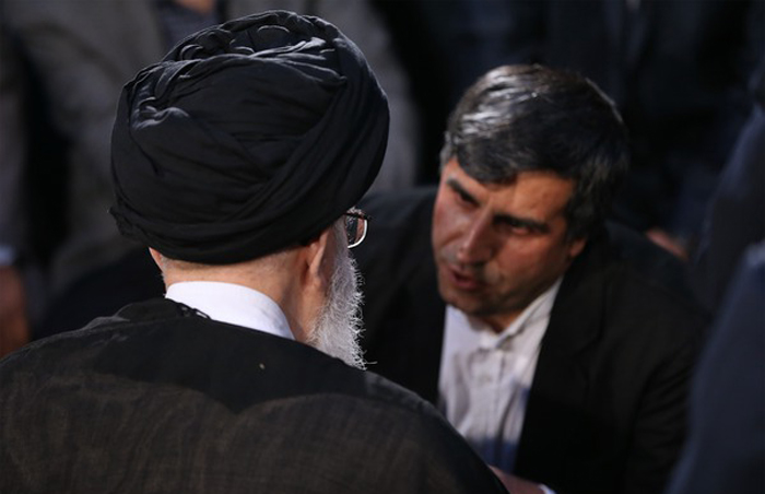 (تصاویر) دیدار شاعران با رهبرانقلاب (تصاویر) دیدار شاعران با رهبرانقلاب