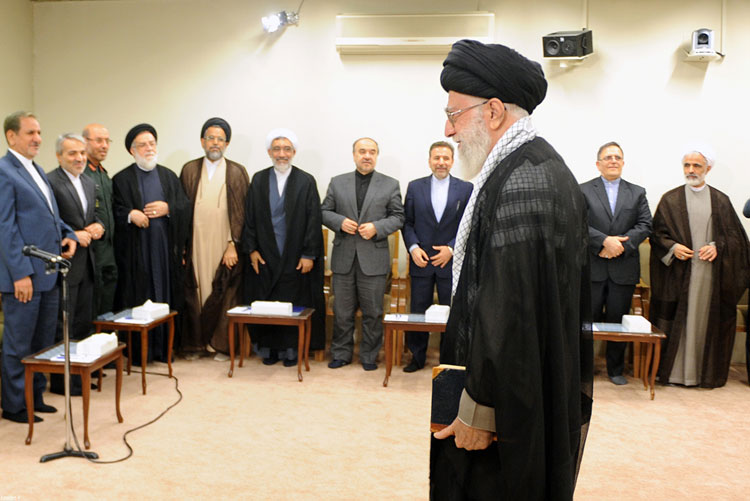(تصاویر) دیدار اعضای هیأت دولت با رهبر انقلاب (تصاویر) دیدار اعضای هیأت دولت با رهبر انقلاب