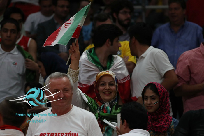 (تصاویر) حواشی دیدار والیبال ایران و لهستان (تصاویر) حواشی دیدار والیبال ایران و لهستان