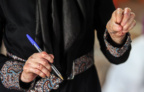 (تصاویر) این کودکان با چرک و زخم زندگی میکنند (تصاویر) این کودکان با چرک و زخم زندگی میکنند