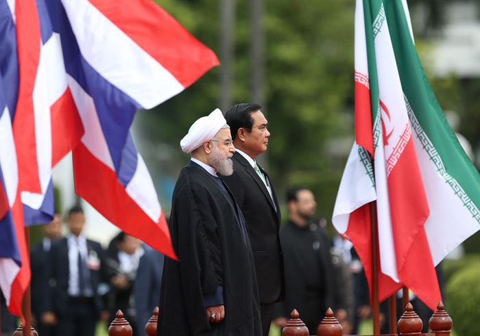 (تصاویر) استقبال از روحانی در تایلند