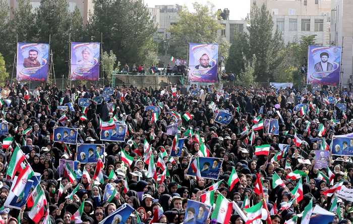(تصاویر) استقبال از روحانی در اراک