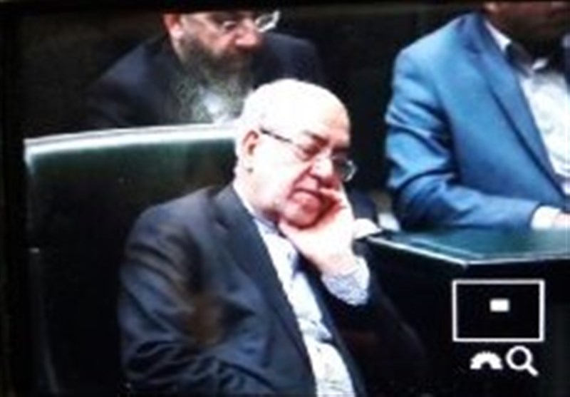 از روبوسی نکردن عارف با روحانی تا خواب نعمت زاده از روبوسی نکردن عارف با روحانی تا خواب نعمت زاده