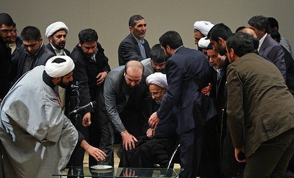 جبهه پایداری توان چانه زنی محدودی دارد جبهه پایداری توان چانه زنی محدودی دارد