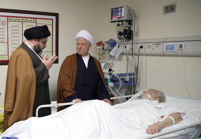 (تصاویر) عیادت هاشمی از آیتاللهموسوی اردبیلی (تصاویر) عیادت هاشمی از آیتاللهموسوی اردبیلی