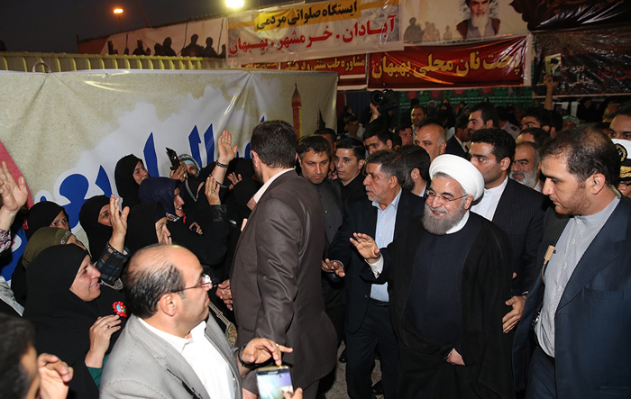 (تصاویر) روحانی زائران اربعین را بدرقه کرد (تصاویر) روحانی زائران اربعین را بدرقه کرد
