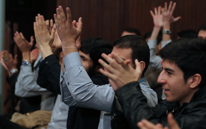 (تصاویر) فریاد موافقان و مخالفان در حضور روحانی (تصاویر) فریاد موافقان و مخالفان در حضور روحانی