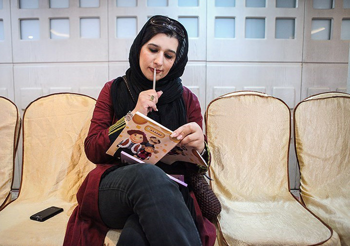 (تصاویر) دنیا فنیزاده، عروسکگردان کلاهقرمزی (تصاویر) دنیا فنیزاده، عروسکگردان کلاهقرمزی