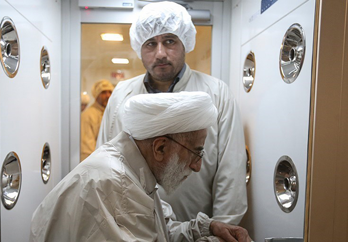 (تصاویر) آیتالله جنتی در شرکت همانندساز بافت (تصاویر) آیتالله جنتی در شرکت همانندساز بافت