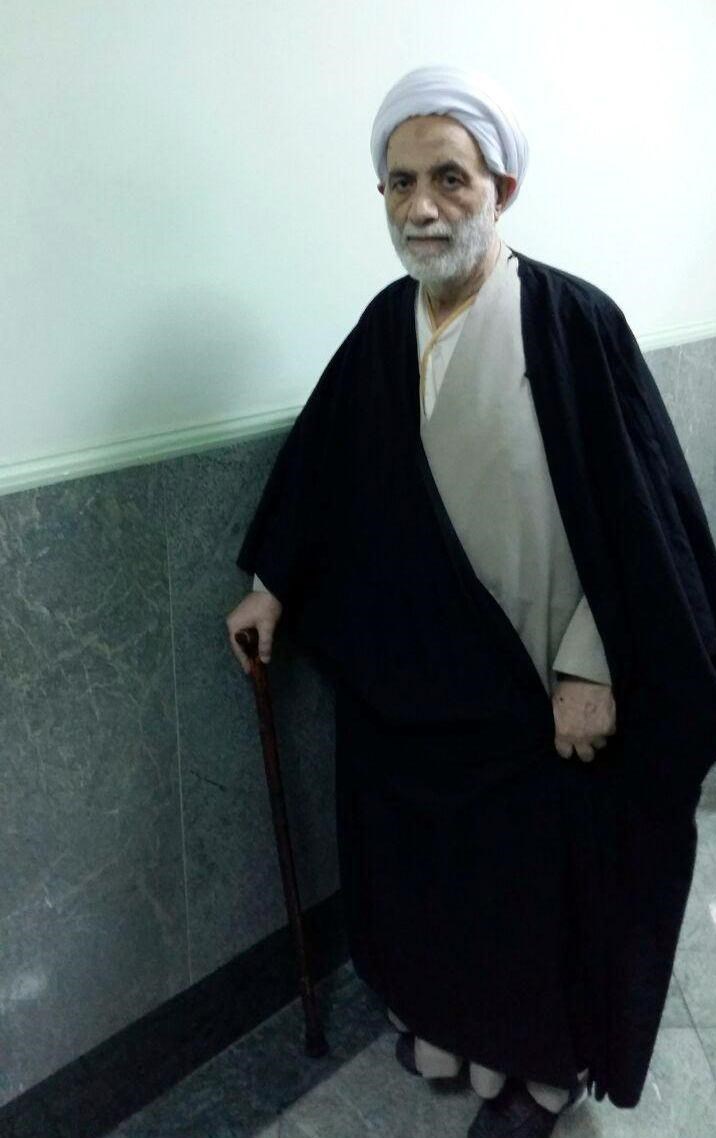 (تصویر) ترخیص حجتالاسلام قرائتی از بیمارستان (تصویر) ترخیص حجتالاسلام قرائتی از بیمارستان