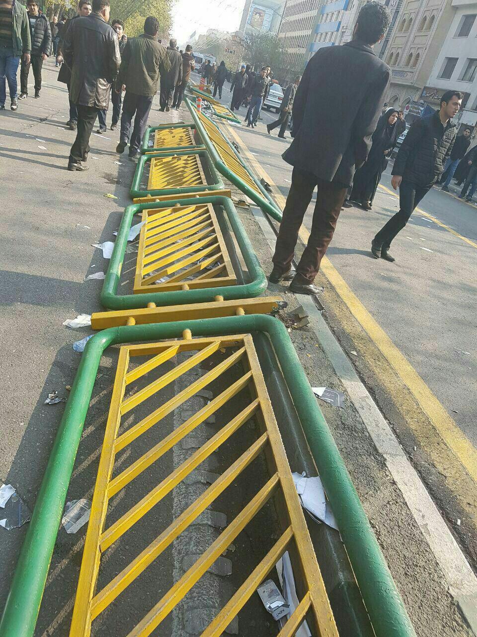 (گزارش لحظه به لحظه) مراسم تشییع آیت الله هاشمی (گزارش لحظه به لحظه) مراسم تشییع آیت الله هاشمی