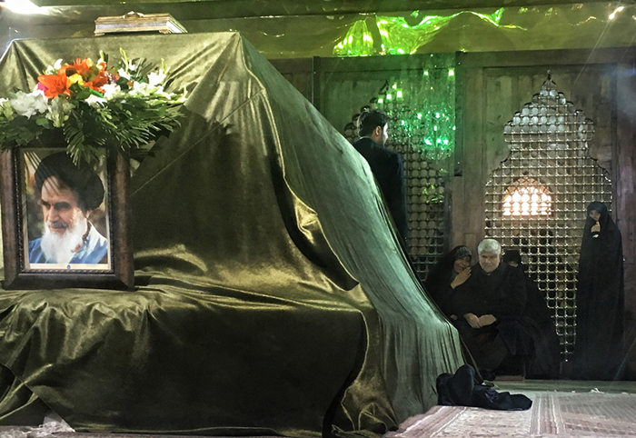 (تصاویر) مراسم خاکسپاری آیتالله هاشمی (تصاویر) مراسم خاکسپاری آیتالله هاشمی