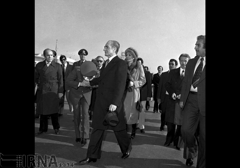 (تصاویر) فرار شاه از ایران (تصاویر) فرار شاه از ایران