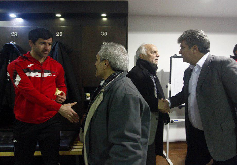 (تصاویر) رختکن پرسپولیس پس از شکست تراکتور