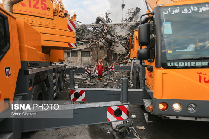 (تصاویر) یک روز پس از آتشسوزی پلاسکو (تصاویر) یک روز پس از آتشسوزی پلاسکو