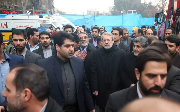 (تصاویر) لاریجانی در محل حادثه پلاسکو (تصاویر) لاریجانی در محل حادثه پلاسکو