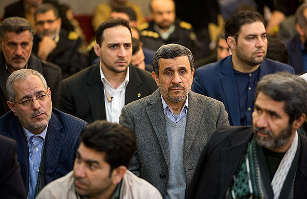 (تصاویر) تسلیت احمدینژاد به محمد سلیمانی (تصاویر) تسلیت احمدینژاد به محمد سلیمانی