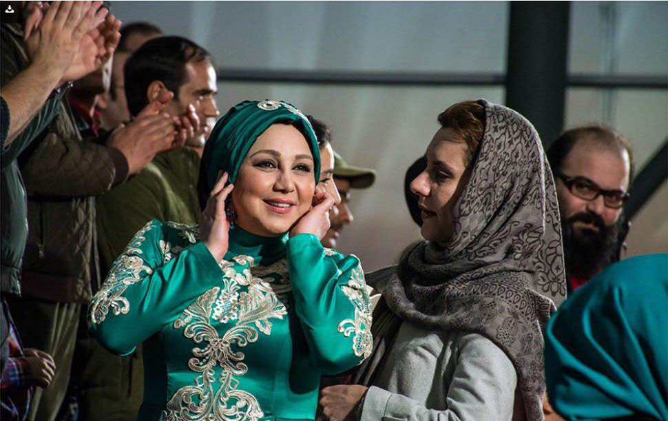 (عکس) لباس متفاوت بهنوشبختیاری در جشنواره (عکس) لباس متفاوت بهنوشبختیاری در جشنواره