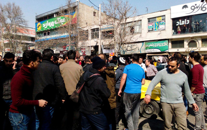 (تصاویر) برخورد اتوبوس با عابران پیاده در کرج (تصاویر) برخورد اتوبوس با عابران پیاده در کرج