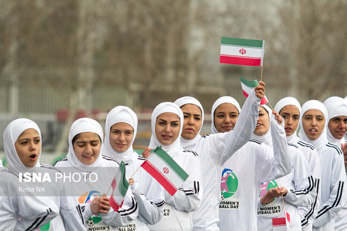 (تصاویر) روز جهانی فوتبال زنان در تهران