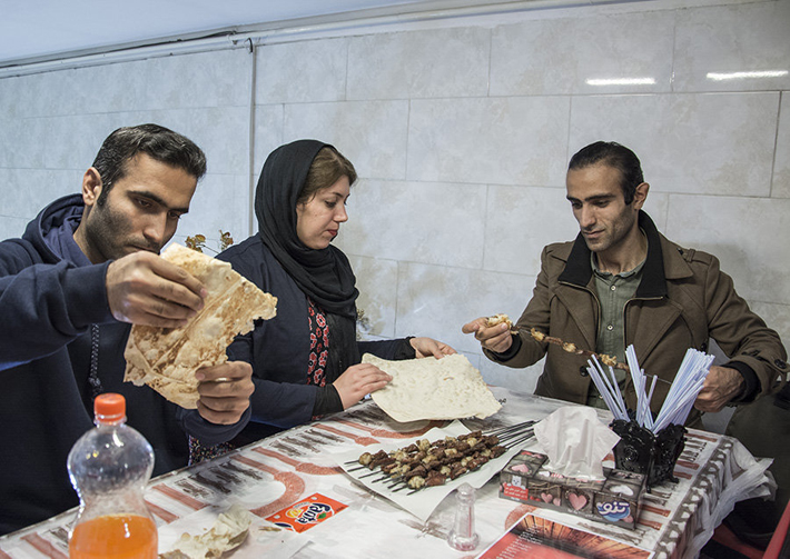 (تصاویر) گزارش اسپوتنیک از جگرکیهای گرگان (تصاویر) گزارش اسپوتنیک از جگرکیهای گرگان